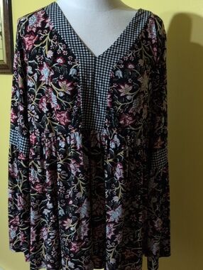 Style & Co. Black Floral V-Neck Tunic with Red, Cream & Yellow Accents